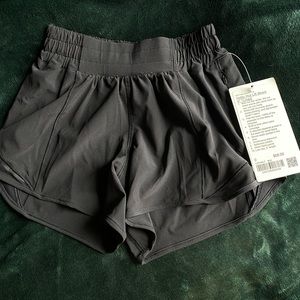 Lululemon Hotty Hot 4” Shorts
